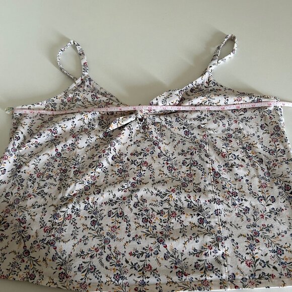 EUC American Eagle XXL Tie-Front Tank Top with Delicate Floral Pattern - Picture 6 of 13